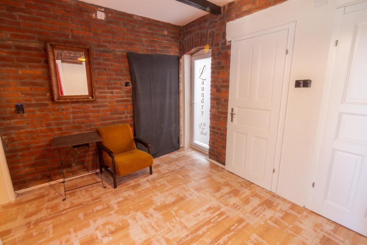 Hostel Old Town *